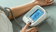 ¿Cómo medir correctamente la presión arterial en casa?