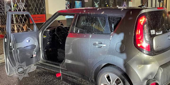 Car crashes through Milwaukie smoke shop as part of smash