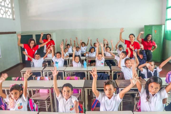 Más de mil 500 escuelas iniciaron actividades en Carabobo