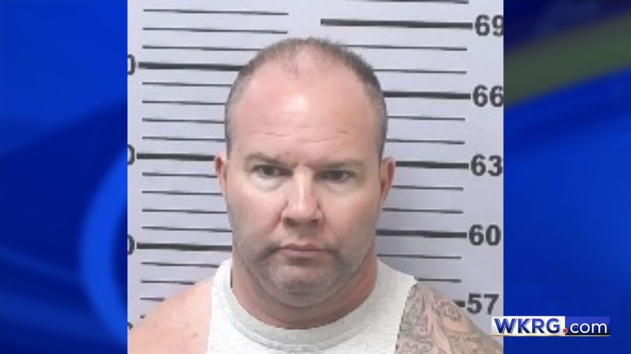 Mobile man arrested on child porn charges 