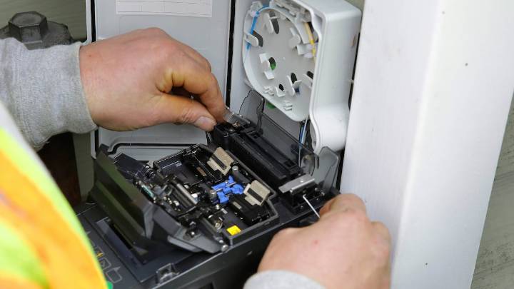 Florida needs federal protection from broadband theft and destruction
