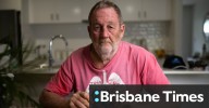 Widower, doctor call for disgraced surgeon to be stripped of award