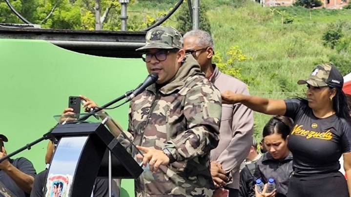 “El pueblo se desbordó de amor”: Nahum Fernández destaca la respuesta de caraqueños en jornada de adiestramiento