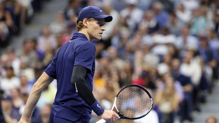 Jannik Sinner se muestra contundente y avanza a cuartos de final en el US Open
