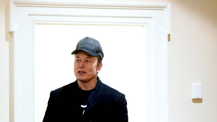 Elon Musk briefly loses title as the world's richest person