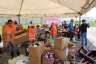 Continúan labores de apoyo a vecinos de Los Sauces en Tlajomulco  