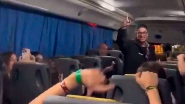 Repudiable: un grupo de alumnos en un viaje de egresados fue filmado mientras cantaban contra los judíos