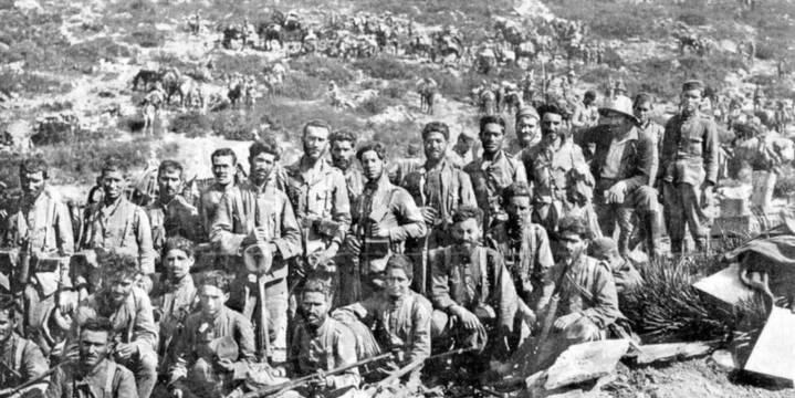 Los españoles desembarcan en Marruecos y ponen a los catalanes en primera línea de fuego