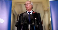 Rustad survives leadership review, scoring 70% support