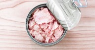 Retiran marca de atún del mercado por posible contaminación con bacteria