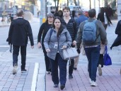 Ending hybrid work in Canada's public service gets mixed reviews in poll