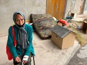 VIDEO: La triste historia de doña Paty y su vida sobre una banqueta
