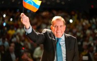 Algo tiene que ocurrir, ojalá no ocurra: González Urrutia sobre despliegue militar de EE. UU. frente a Venezuela