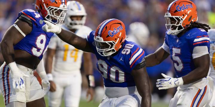 Florida’s Brendan Bett planning to apologize to fans and the USF player he spit at during loss