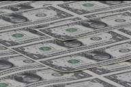 Toca deuda mundial un pico de casi 338 billones de dólares