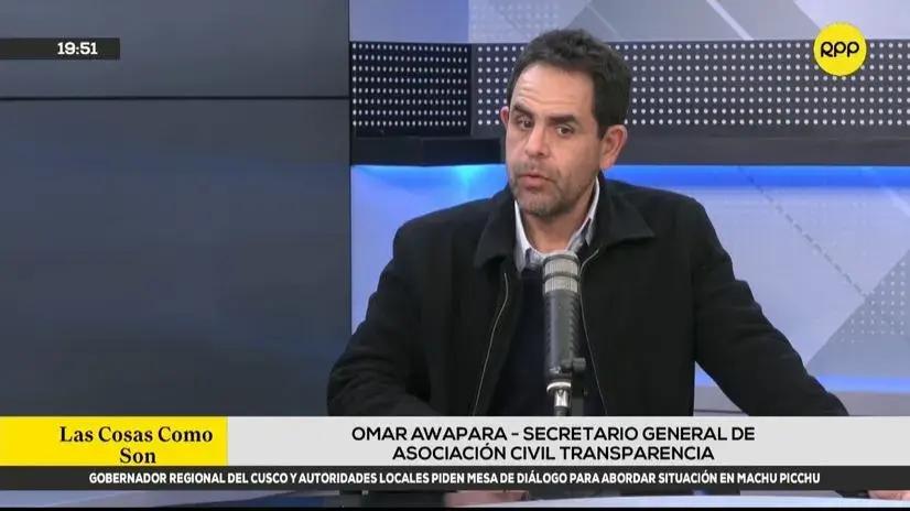 La democracia ya no muere con un golpe de Estado, sino paulatinamente, advierte secretario general de Transparencia