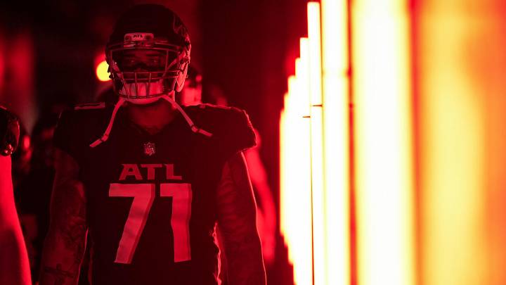 Falcons turning to versatile veteran Elijah Wilkinson