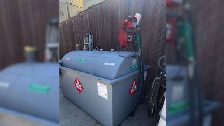 California Rescuers Couldn’t Believe Their Eyes After Discovering Glowing Eyes In Fuel Drum So They React