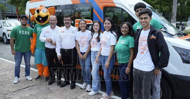 Rector y estudiantes de la UAT comparten jornada universitaria