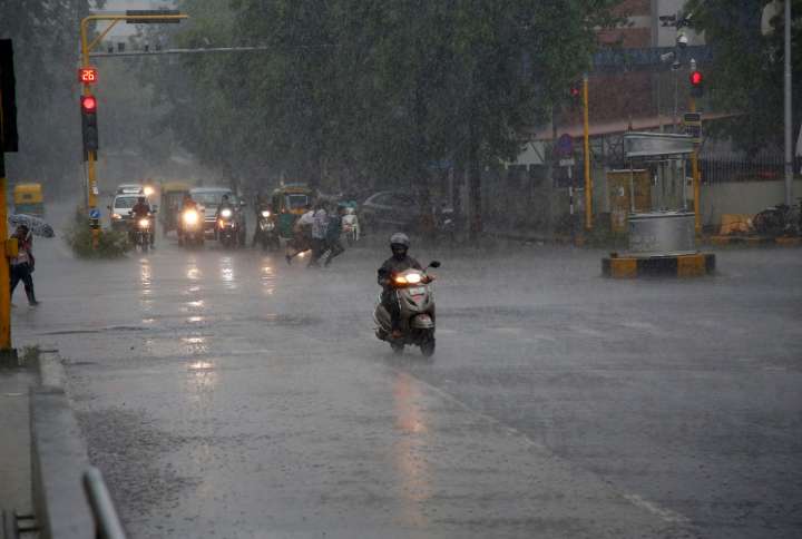 Heavy rain likely in these parts of Gujarat during Navratri till 29th Sept