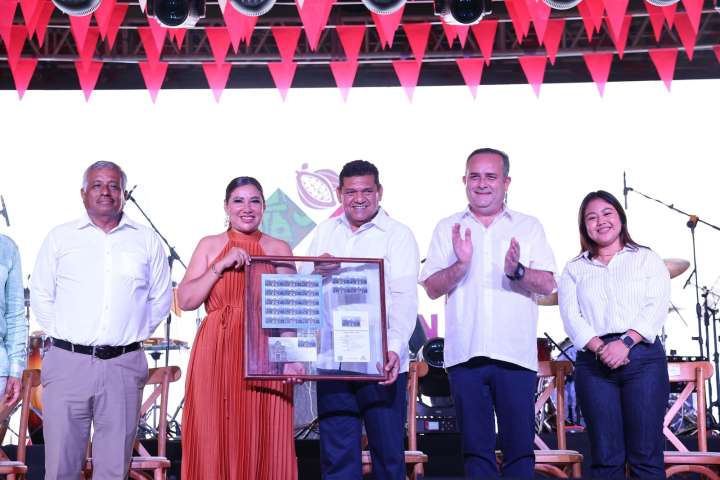 Clausuran festejos por los 400 años de la fundación de Cunduacán