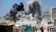 Luego de ordenar la evacuación, Israel bombardea edificio residencial en Ciudad de Gaza