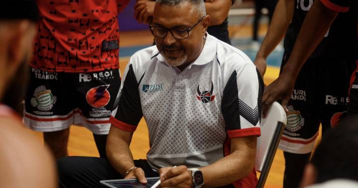 Eddie Casiano regresará a dirigir en la Liga Puertorriqueña