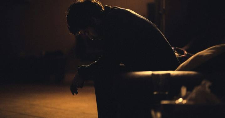 Investigan en EU el uso de un medicamento para prevenir el suicidio