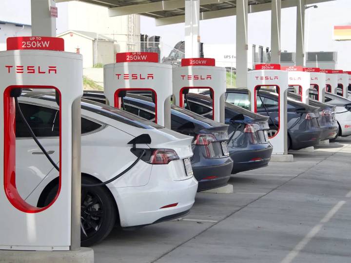 Elon Musk compra acciones de Tesla por 1.000 millones de dólares