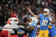 Chargers sorprenden a los Chiefs en Sao Paulo en el arranque de la Temporada 2025 de la NFL
