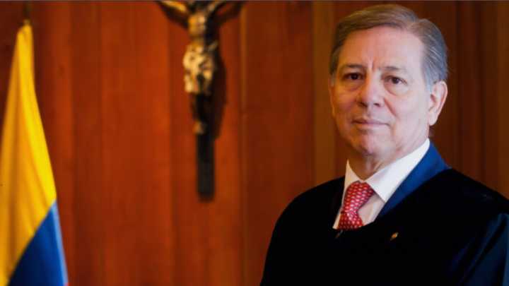Presidente de la Corte Suprema alerta por presiones políticas y ataques: “Abundan los juicios paralelos”