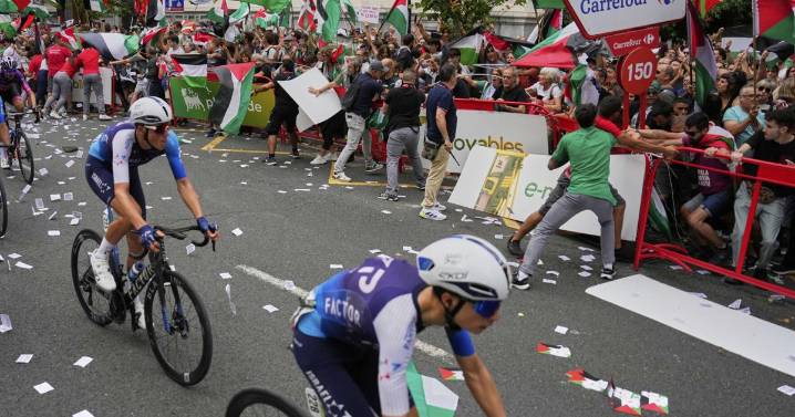 Spanish Vuelta restarts a day after pro-Palestinian protest leads to stage being cut short