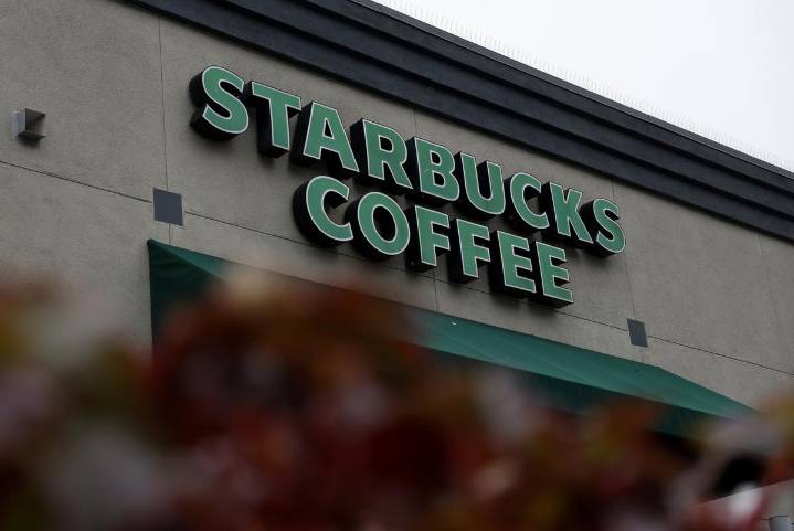 Starbucks’ Shocking Closure: Hundreds of Stores, New York Impacted!