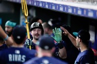 Seattle's Raleigh has record-setting home run ball personally delivered by Astros' staffer