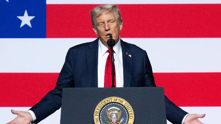 EU desplegó submarinos nucleares frente a Rusia, dice Trump