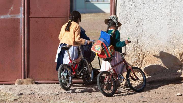 Bolivia aprueba una histórica ley que prohíbe sin excepciones el matrimonio con menores de 18 años
