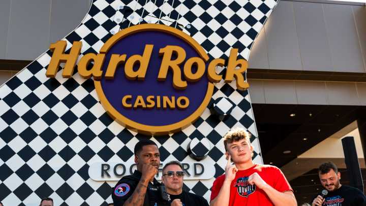 New charity boxing event will be battle of Rockford police and fire