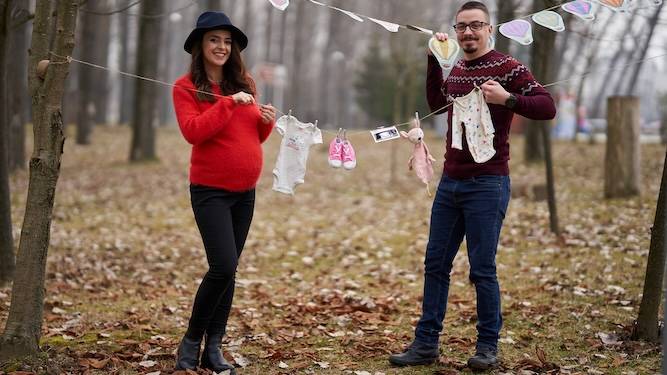 'Player 3 loading…' and other cringe ways to announce a pregnancy