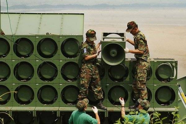 Corea del Sur suspende las emisiones de radio propagandísticas que emitía con altavoces en la frontera con el Norte