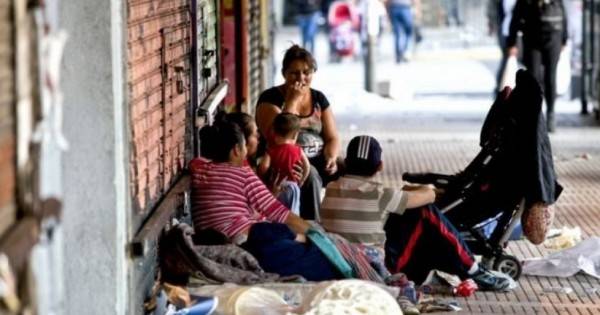La pobreza bajó a 31,6% en el primer semestre, el menor nivel en siete años