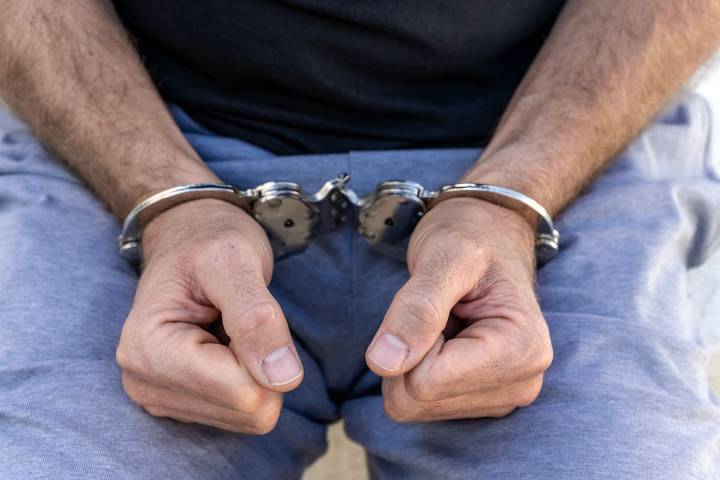Detienen a dos policías peruanos ingresando más de 11 kilos de ketamina en Arica