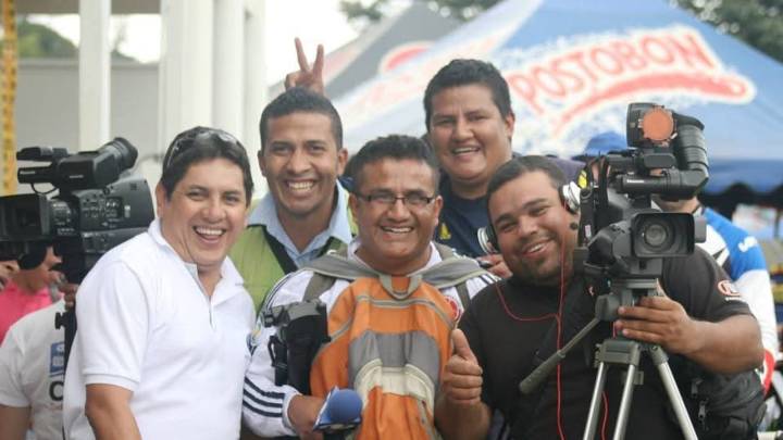 De lector de medidores de agua a periodista, así fue la historia de Fredy Calvache en la prensa colombiana