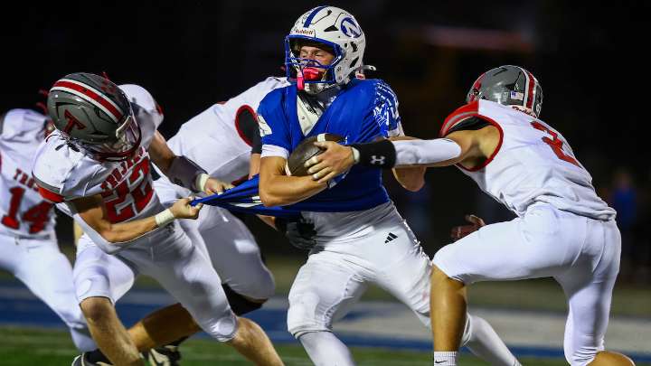 Parkland football wallops Nazareth to keep its record unblemished