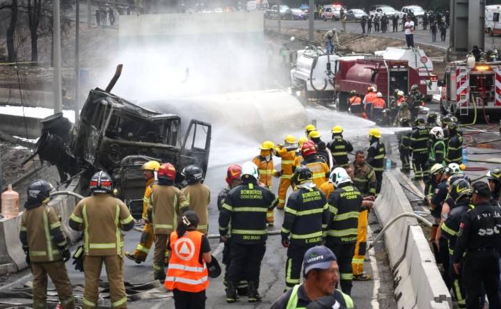 Última Hora: Ya van 13 muertos tras explosión de pipa en Puente La Concordia de Iztapalapa