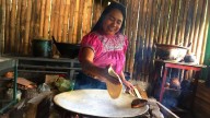 Miriam Pérez Temoxtle llevará la cocina tradicional de Zongolica a encuentro nacional, en Chihuahua