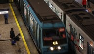 Primer día post Fiestas Patrias: Metro de Santiago cierra estaciones en Línea 1