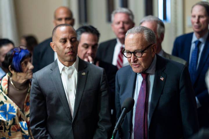 Top Democratic leaders ask Trump for meeting to avert a shutdown