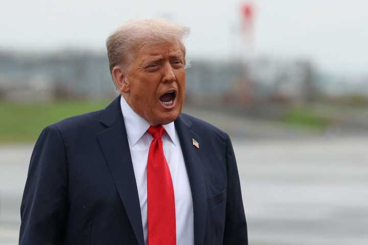 'Complete meltdown': Trump slammed for telling reporter to 'be quiet'
