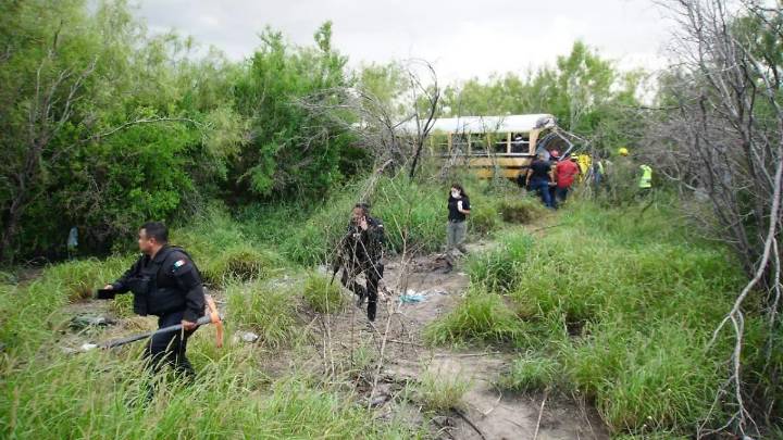 Tráiler embiste autobús escolar en Tamaulipas; hay 20 heridos