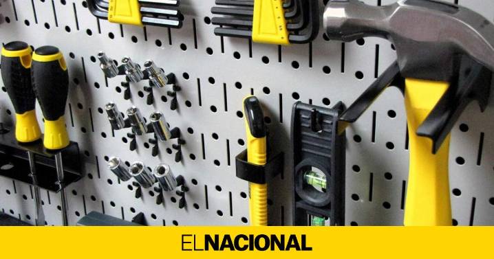 El organizador de pared metálico tipo Leroy Merlin que convierte cualquier garaje en un taller pro